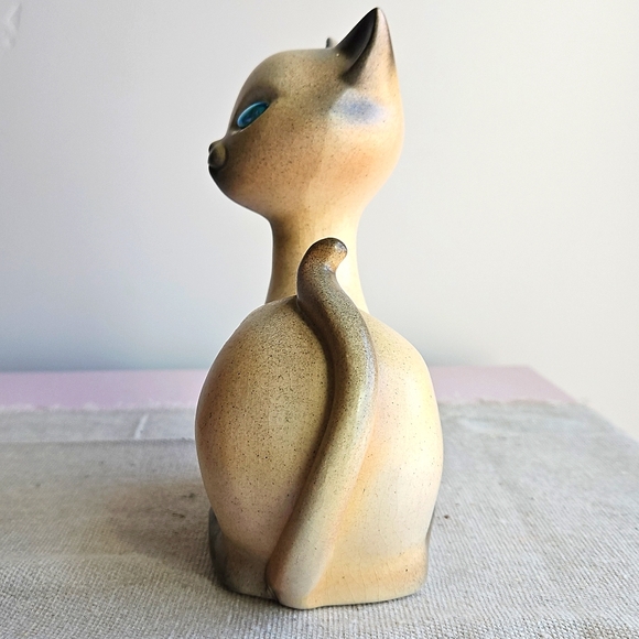 Vtg California Pottery Siamese Cat Figurine with Jewel Eyes - Picture 4 of 7